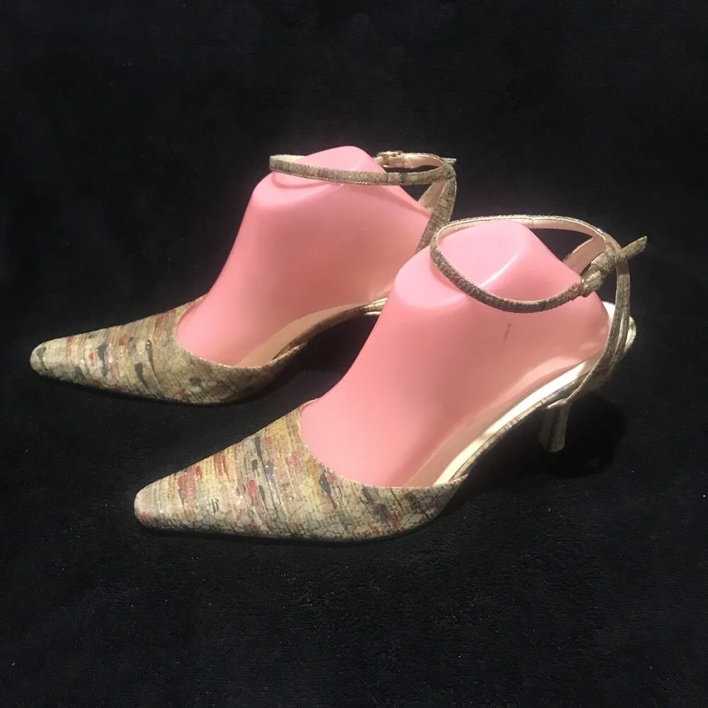 J RENEE TAN RED, BLUE & GOLD MULTI COLOR ANKLE STRAP WOMENS HEELS SIZE 9.5M